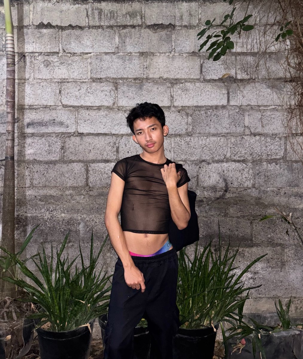 devidgardner's tweet photo. Runway nicole

#ad d @calvinklein, @tiktokshop (bag) https://t.co/D9tn10gYAC
