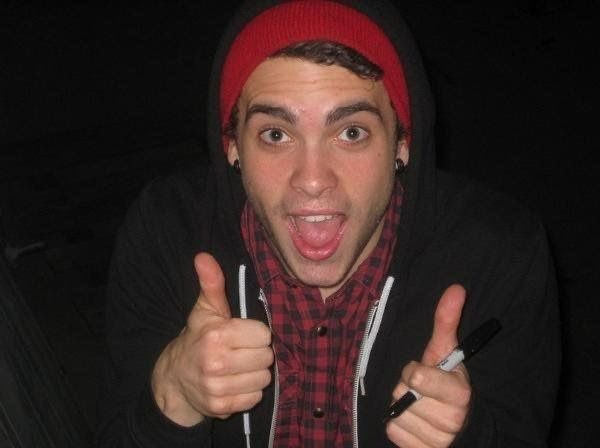 tyorkdrought's tweet photo. day 705 of taylor york drought 

happy 17th bday bne https://t.co/FEzW0QWIFT
