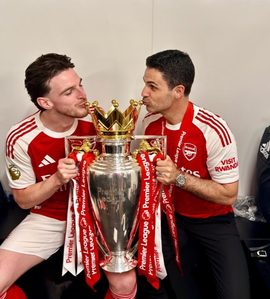 HawkesAFC's tweet photo. can never take it away from us❤️ https://t.co/r82aGwHyrF