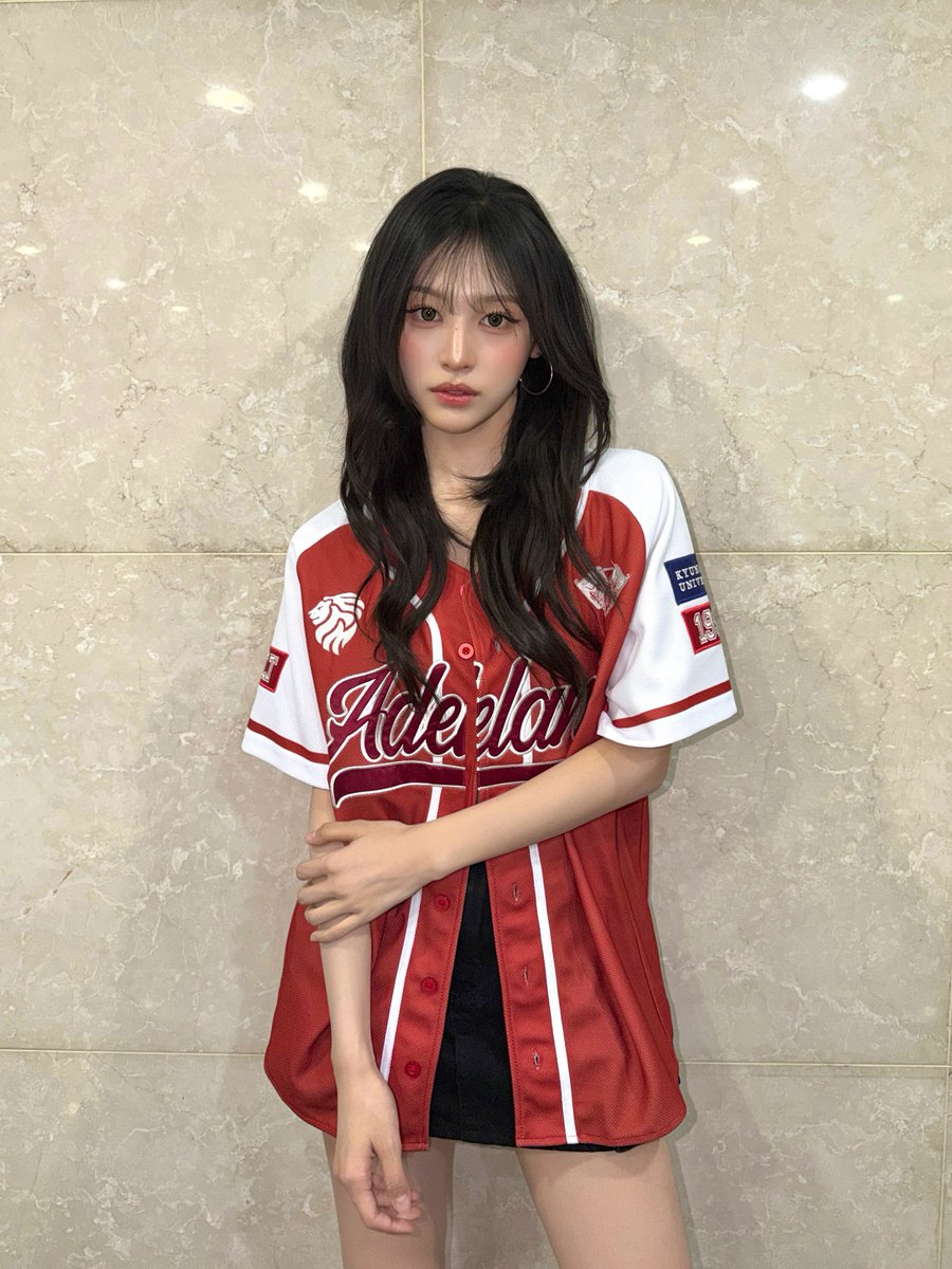 everizib's tweet photo. 오홍홍 귀엽게생겻다ㅎㅎ하고넘겻다가 몸굳음 https://t.co/m0vcYoy56b
