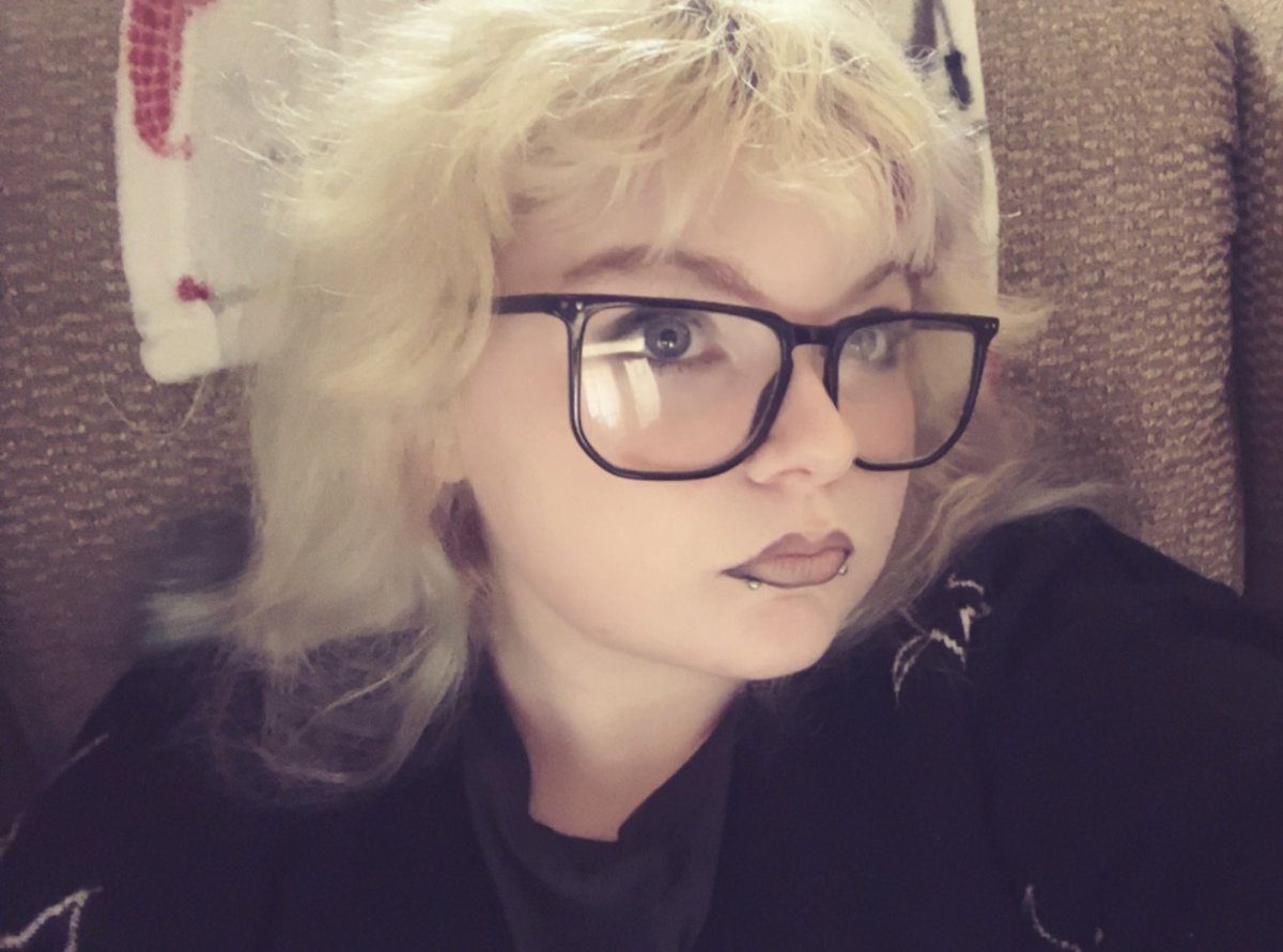 1one8eightseven's tweet photo. makeup wack running late glare on my glasses abt to start my period i’ll kill everyone https://t.co/2k0hCwmCdb