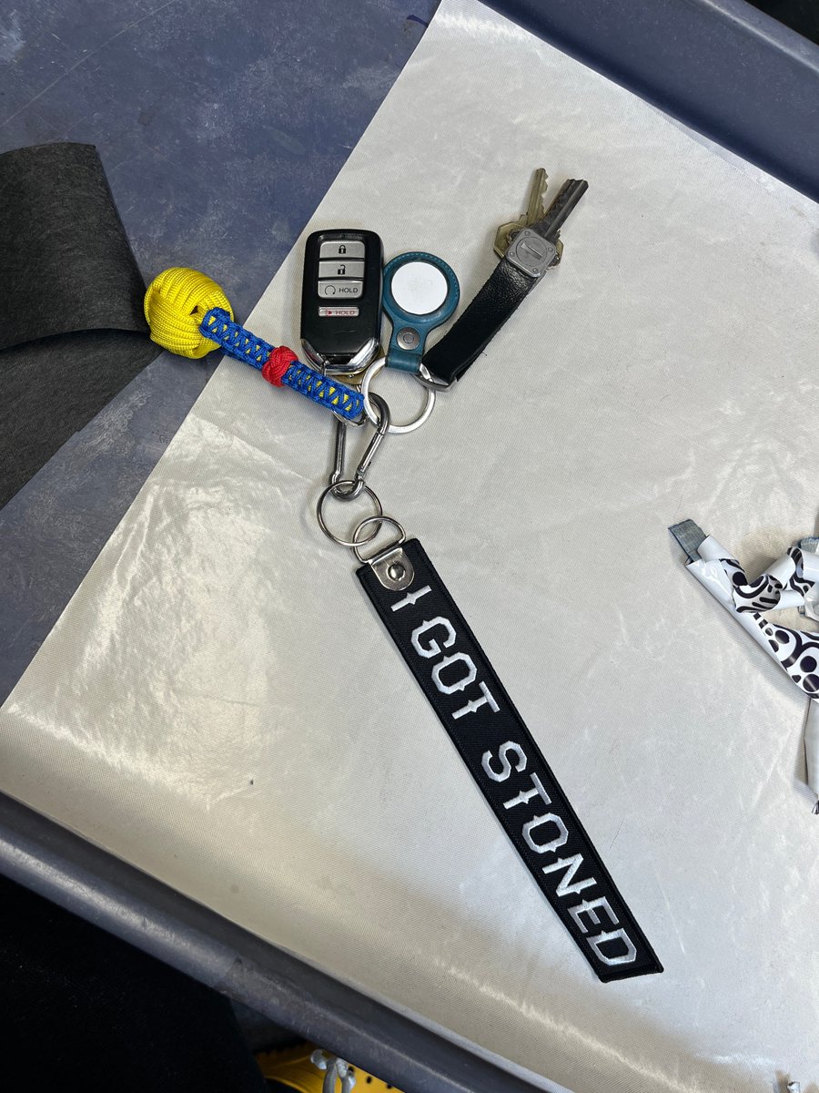 flyingmonki666's tweet photo. Carry Salem everywhere with a finely embroidered keychain—subtle, durable, and quietly tied to place. Let a small detail speak for you. #Keychain #EverydayCarry Tap the link in bio. https://t.co/YccSvhXw4D