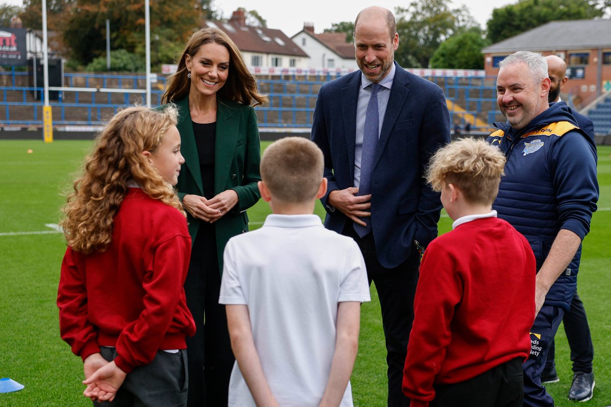 KensingtonRoyal's tweet photo. Highlighting the life-changing power of sport in communities in Leeds and Wakefield 🏟️ https://t.co/hBHDr9S6cj