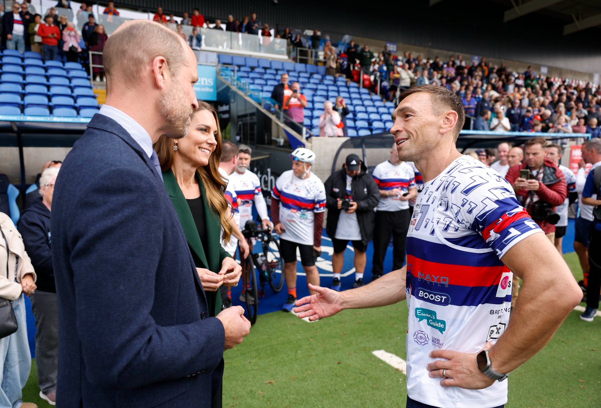KensingtonRoyal's tweet photo. Highlighting the life-changing power of sport in communities in Leeds and Wakefield 🏟️ https://t.co/hBHDr9S6cj