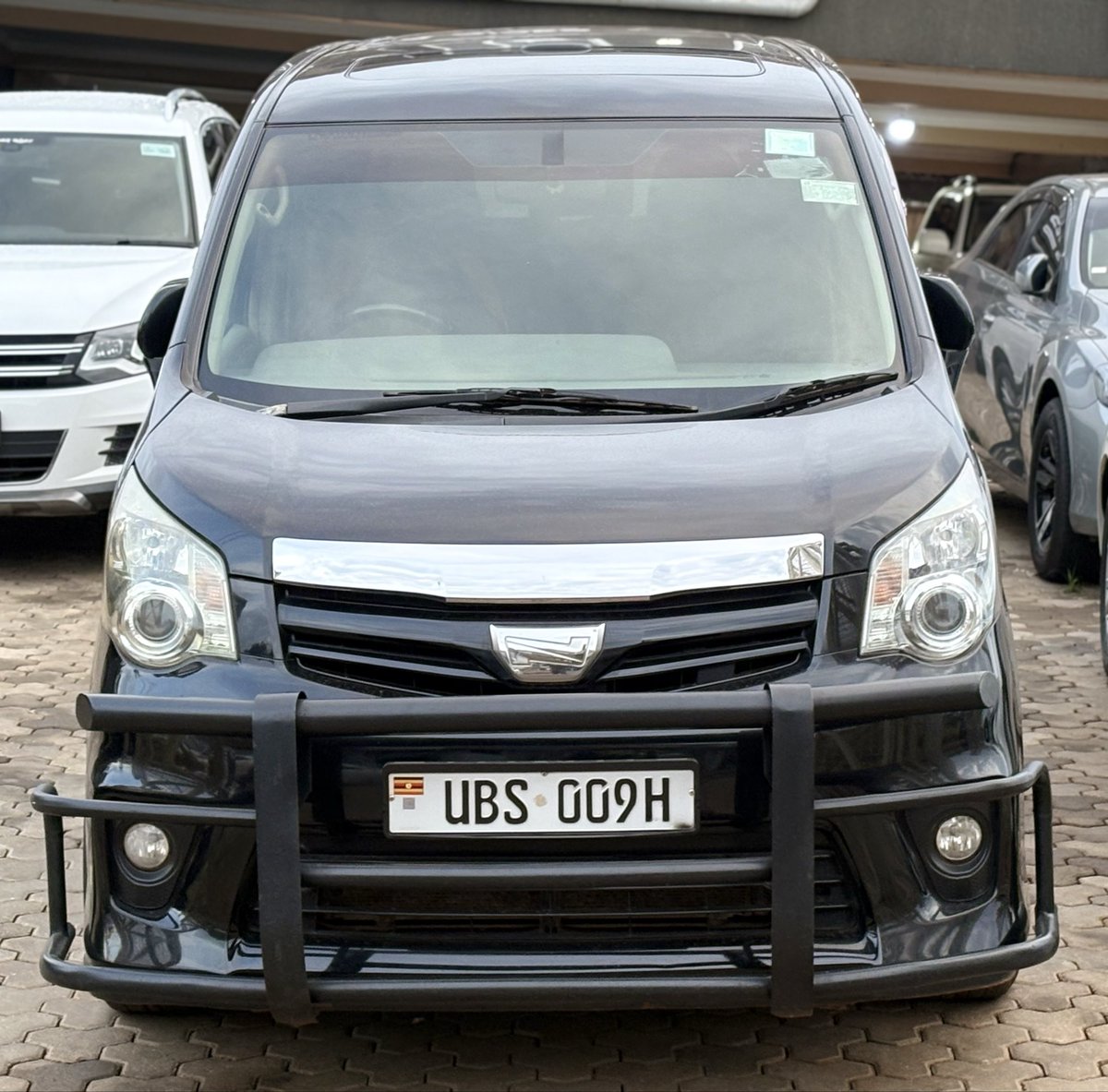 arnoldyosam's tweet photo. 🚘 TOYOTA NOAH | 2011 MODEL

Spacious, reliable &amp; ready for the road! 🔥
Perfect family ride with great comfort and practicality.

💰 38M UGX

📞 0705176582
📲 WhatsApp: https://t.co/iLRRG7AIMA

#ToyotaNoah #CarsForSaleUganda #UgandaCars https://t.co/tL14nYxo5W