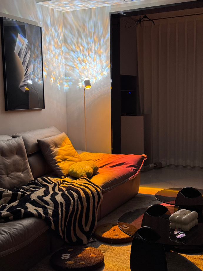Vaughnrtlm's tweet photo. Noche de películas en casa! Manta tibia, chocolate caliente y series que me hacen reír hasta la madrugada ， https://t.co/aWR7d1FNai