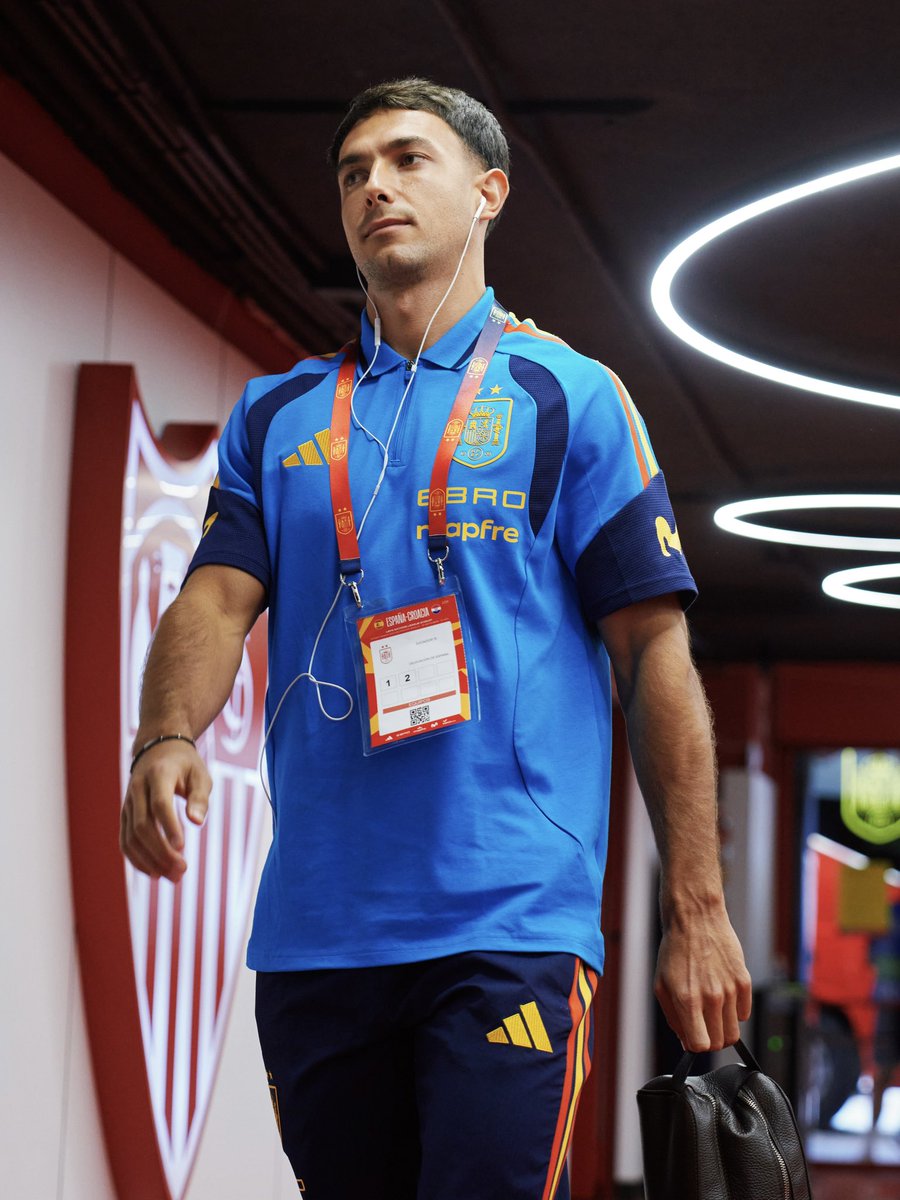 SEFutbol's tweet photo. Buenas tardes, Sevilla.

#VamosEspaña | #NationsLeague https://t.co/uCvQ2XUF2O