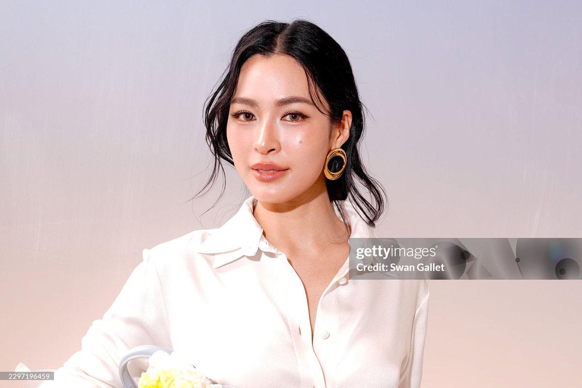 tangtangstp's tweet photo. ดาราไทยที่เจอกล้อง getty แล้วโคสสสสเว่อ https://t.co/VMDEfXQhq7