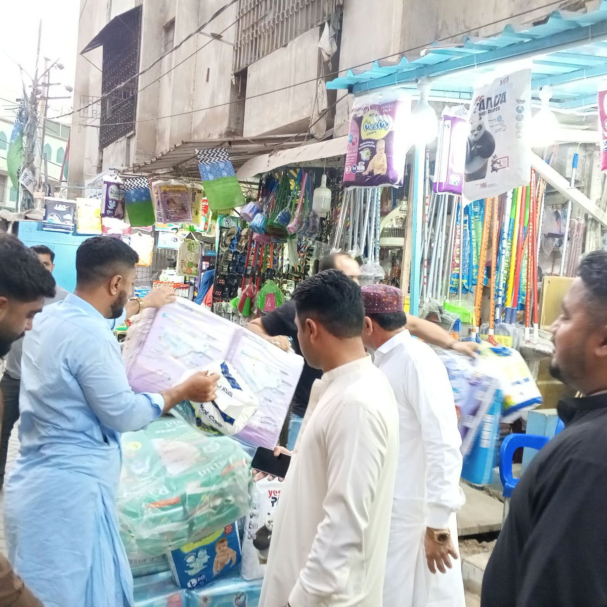 MunicipalEast's tweet photo. OPERATION AGAINST ENCROACHMENTS.
On the directives of Chairman #safooratown #Rashid Khaskheli/M.C, Sikandar Ali, operation conducted by Anti encroachment department against the encroachments at the roads of UC/3,4,5, Under supervision of Director A.E, Amanullah Khoso. https://t.co/H88TfqxOHF