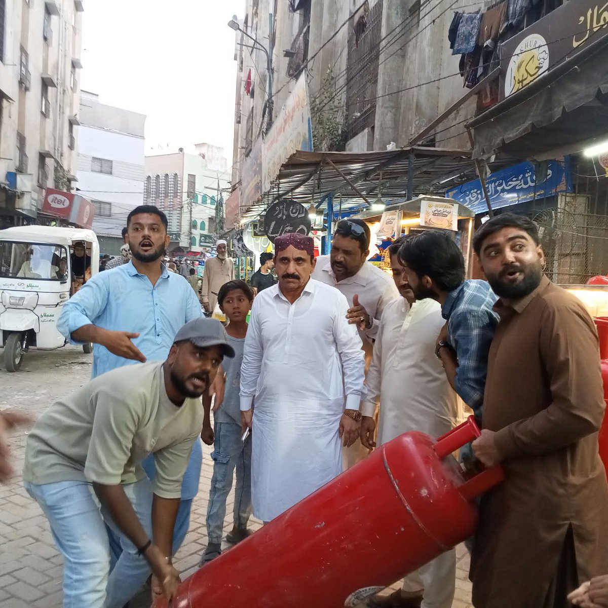 MunicipalEast's tweet photo. OPERATION AGAINST ENCROACHMENTS.
On the directives of Chairman #safooratown #Rashid Khaskheli/M.C, Sikandar Ali, operation conducted by Anti encroachment department against the encroachments at the roads of UC/3,4,5, Under supervision of Director A.E, Amanullah Khoso. https://t.co/H88TfqxOHF