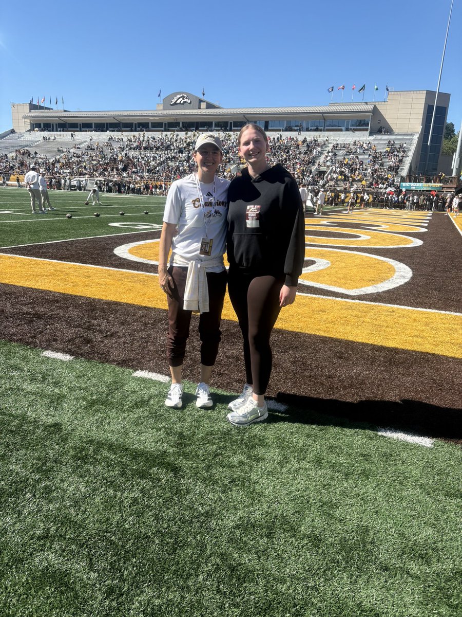 Sbentrup_34's tweet photo. Great time in Kalamazoo for an unofficial visit to Western Michigan University! 🏀 Thank you to the staff and players for the warm welcome and an amazing experience. Go Broncos! 🐴💛🤎@WMU_WBB https://t.co/6ISwiyqrlM