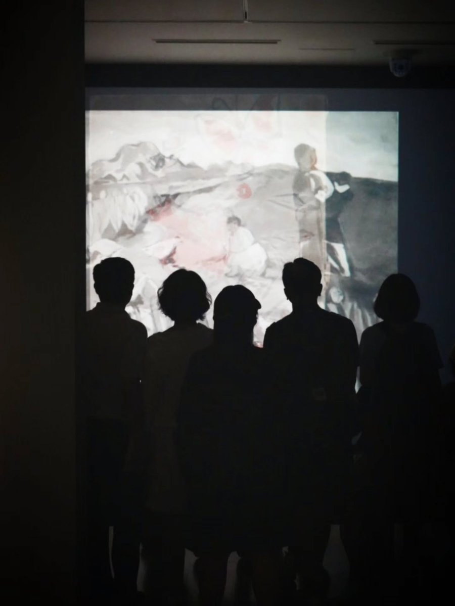SharanBlenker's tweet photo. On a cloudy day, strolling through an art gallery

《Lee Dae-won: Nothing That Makes You Sad》

Make everyday life feel like a journey, and enjoy travel with the ease of everyday life. https://t.co/eXeqiiMEeA
