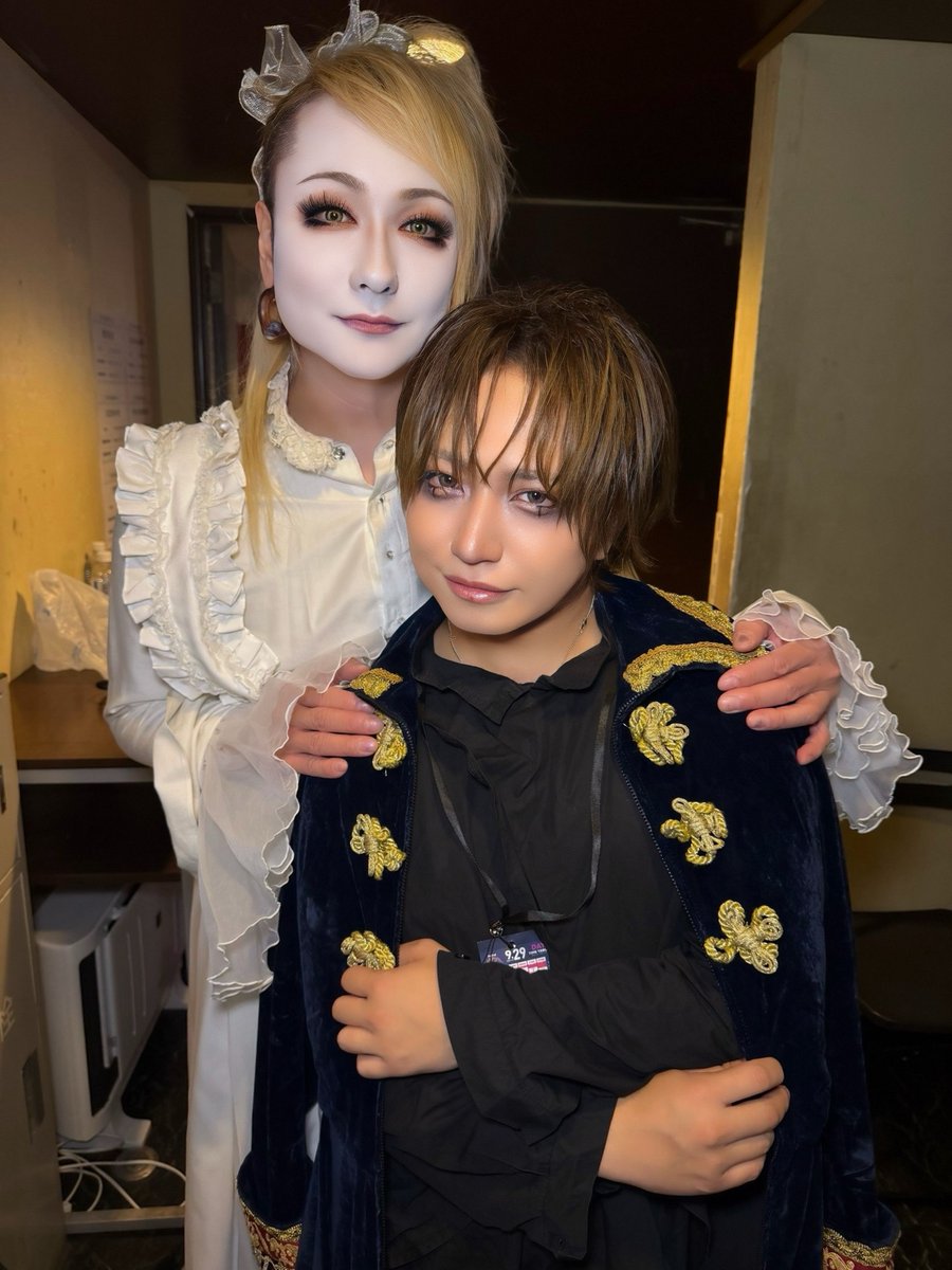 anfiel_shogo's tweet photo. バグサミ東京ありがとうございました！！
名古屋に引き続き3ステしてきた。

WEST気持ち良かったー！！

MADNAも駆けつけてくれてありがとう。
個人的にもアンフィル的にもマドンナにはとても助けられたから、少しでも何かお返しできてたらいいな。

とても愛にあふれた1日でした。
バグサミ最高！！！ https://t.co/gV9ByrYS3r