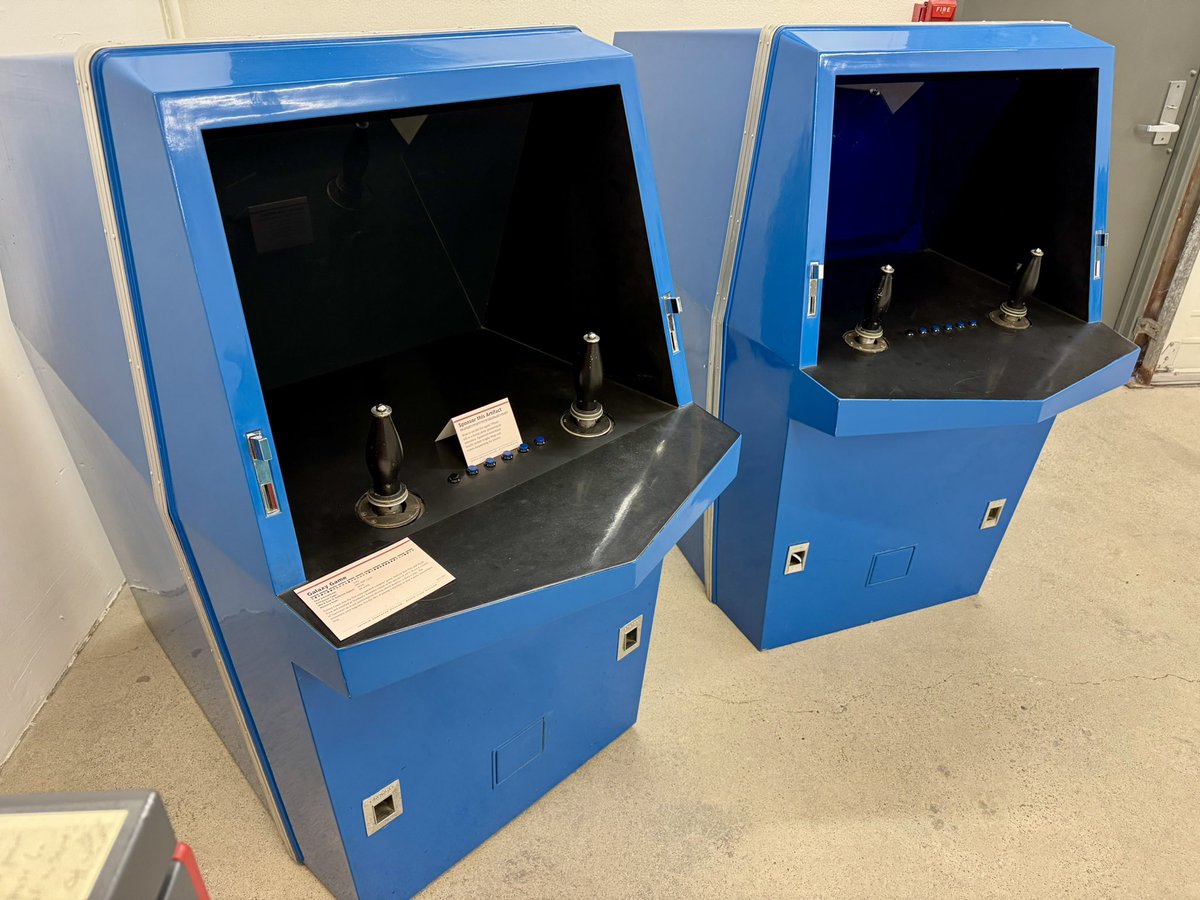 sdf_pubnix's tweet photo. Thanks to our newest sponsor @RJ_Star we’ve kicked off the restoration of Galaxy Game just in time for @RetroGamingExpo   

Was Galaxy Game really the first coin operated video game?

https://t.co/LDtWiwBjiO

#vintagecomputer #retrogaming #gaming #history https://t.co/iEIW8LRqZd