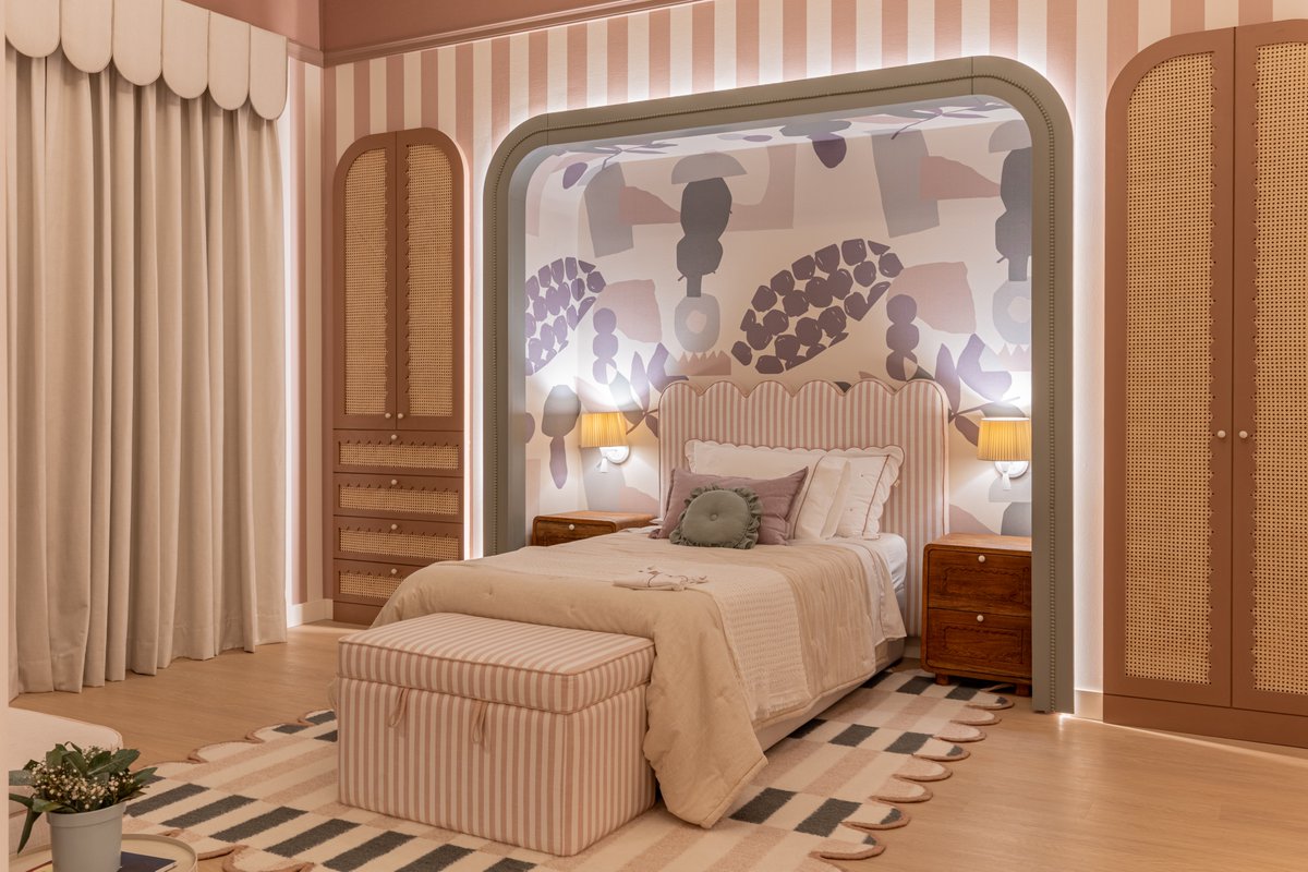 CASACORPERU's tweet photo. Bajo el concepto Joyful, Cinthya Arana crea un espacio de colores, formas divertidas y materiales agradables que apuesta por la felicidad y el bienestar como eje del diseño interior. #CASACORPerú2026 #CASACORPerú #Arquitectura #Diseño https://t.co/hlhOdzyaKb