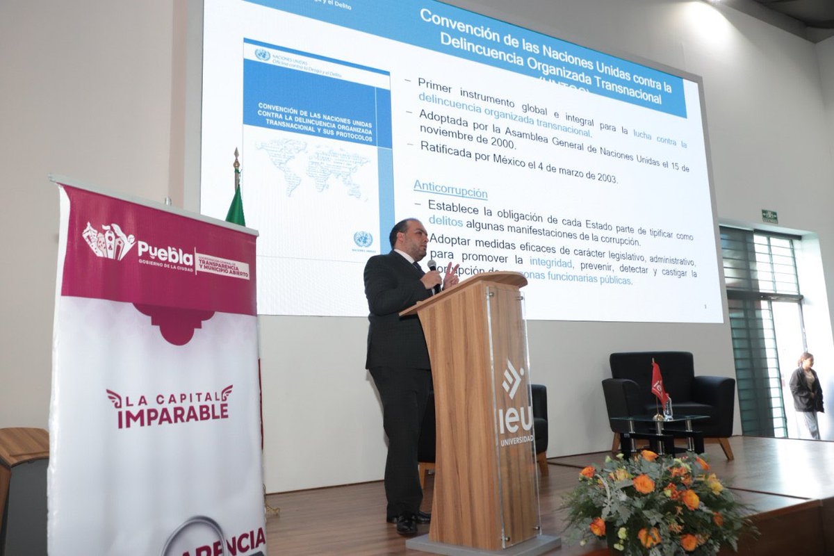 pepechedrauimx's tweet photo. Como parte de la Semana de la #Transparencia 2026 nos acompañó Andrés París Ramírez Lara, Coordinador de Seguridad Pública y Anticorrupción de @UNODCmexico. 🔍

Con una conferencia sobre la importancia del acceso a la información pública, porque conocer nuestros derechos es una forma de participación. ℹ️🙋🏻‍♀️🙋🏻