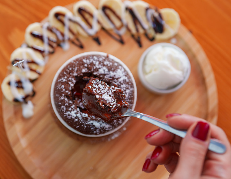 AlonaGv93's tweet photo. Compartiendo mis snacks favoritos: galletas crujientes con chocolate, perfectas para disfrutar con un café en la tarde. Cuáles son tus snacks de elección https://t.co/EkFmttzs6T