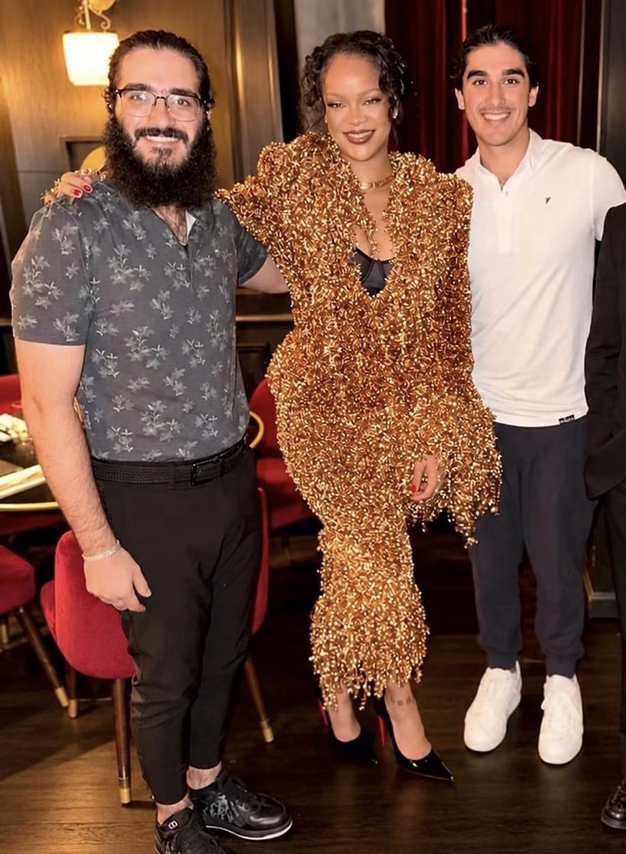 globalqueendom's tweet photo. 🚨| Céline Dion’s twins Nelson &amp; Eddy with Rihanna in Paris 🤌🏾👑

#CélineInParis https://t.co/I8Ki8oSMlF