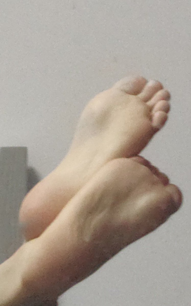 qiqi2255's tweet photo. 足你两下估计你的万千子孙都能交代了 https://t.co/hQb3c6W76G