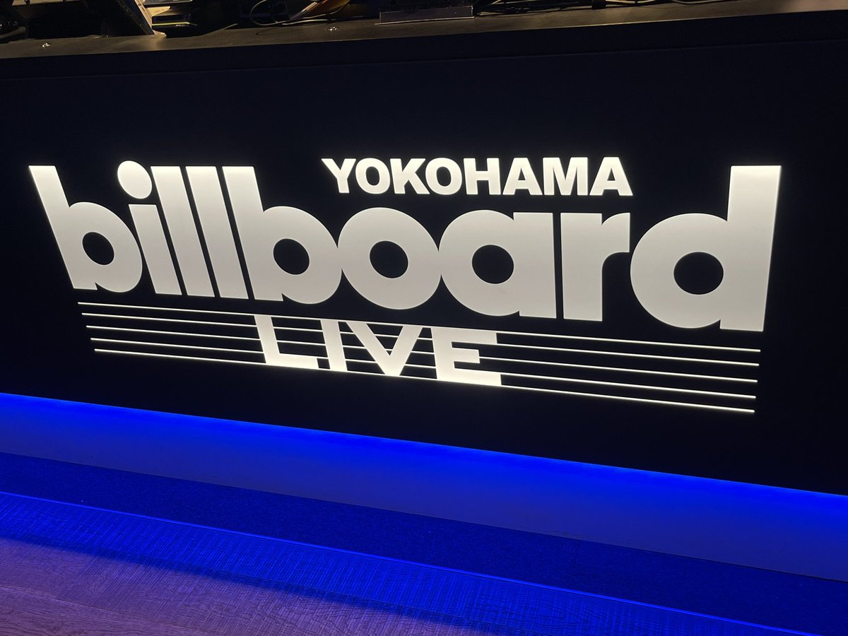 mo_mo_chachan's tweet photo. 生沢佑一　billboard LIVE 横浜

1stから全力のLIVE
生バンドのメンツだけでも豪華なのに
ゲストが凄い！
織田哲郎さん大黒摩季さん
TUBEの春畑さん
シークレットでB'zの松本さん！！

そして何よりうれしかったのが
崇拝する大島コウスケさんがバンマス♡
思い出に残る夜でした
being浴びたわ〜 https://t.co/mPXjkh6NR0