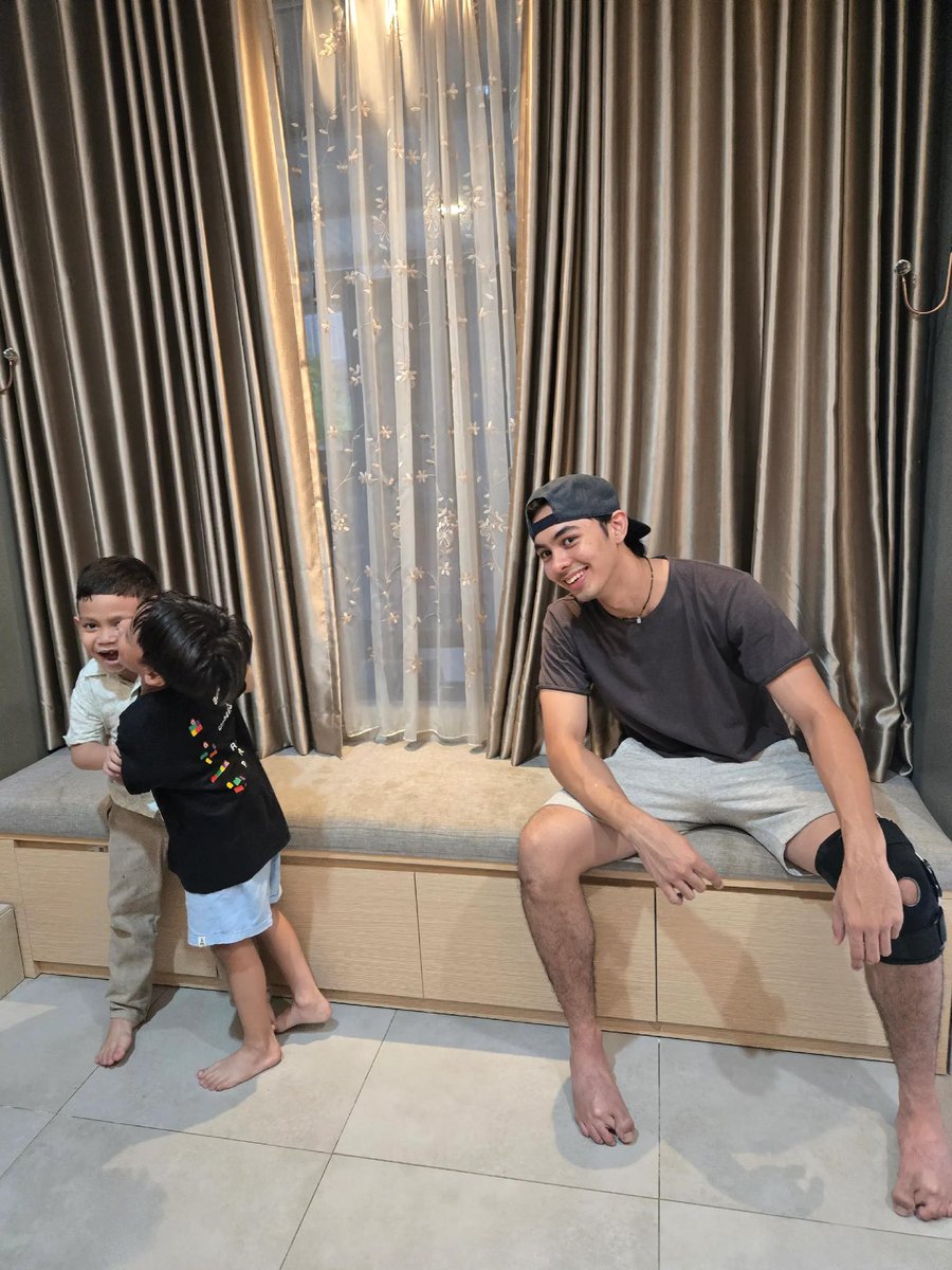 matabiru1114's tweet photo. Foto segemes ini bru di keluarin, bocil bersama om fattah https://t.co/CFG7XqZI78