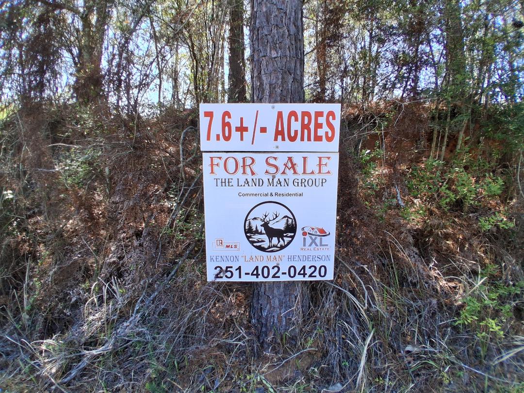 kennonhen's tweet photo. The Land Man Lowered This 7.6 Acres on Celeste Rd 

Brokered by IXL Real Estate 

Kennon " Land Man " Henderson 
251-295-3564 

Celeste Rd Chunchula, AL 36521 
Priced at 325,000

No Owner Financing https://t.co/909YJJTj8j