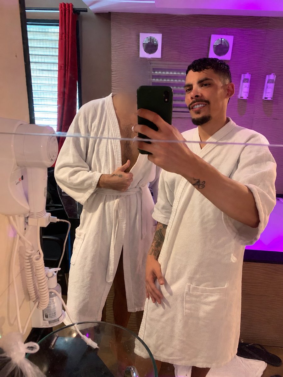 KrigorSant89093's tweet photo. 🔥 Duas fotos, uma vibe que fala por si… 😈
Qual delas te deixou mais curioso? 👀💦
🔞 Conteúdo exclusivo para maiores.
      Posso postar o primeiro vídeo🫣?

https://t.co/qn7ApVNvbA
#privacy #viralboys #chudai
#+18 https://t.co/bayB3eDqY0