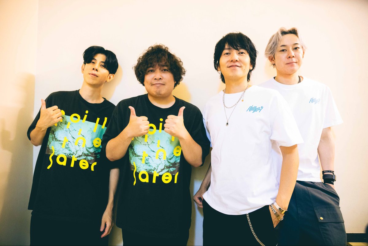 flumpool_STAFF's tweet photo. 2026.10.01
デビュー18周年🎉

いつも応援してくださる皆さん、
本当にありがとうございます！

18年間のたくさんの出逢いを大切に、
ここからも4人で
flumpoolの音楽を届けていきます。

これからもよろしくお願いします😊

#flumpool
#山村隆太 #阪井一生 #尼川元気 #小倉誠司
#2008年 #花になれ https://t.co/VpiELmydys