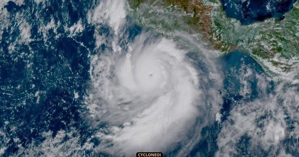 04xm5's tweet photo. @AlertesInfos La météo ça va être un bordel mdrr https://t.co/Pc8lqKzaEf