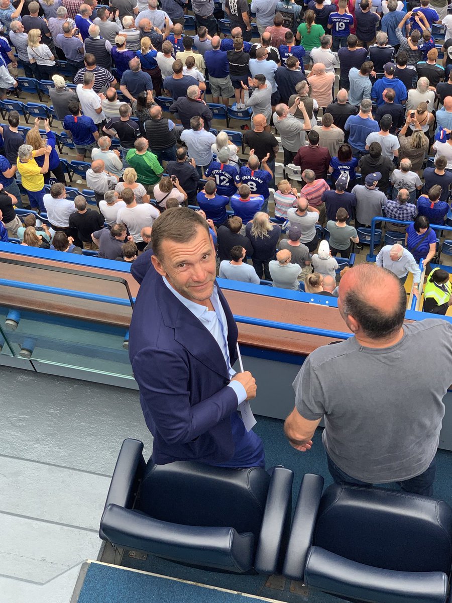 ralpha060461's tweet photo. Happy birthday Andriy Shevchenko 

He was happy to say hello when I shouted down to him back in the day 

#West Stand 💙 https://t.co/W3PlZyhiWO