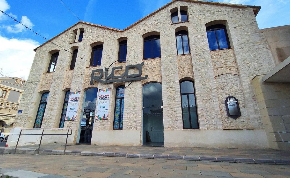 Kurusonna's tweet photo. ¿Sabíais que en el Museo Arcade Vintage (Ibi, Alicante) han montado una súper exposición de Zelda?

¿Y sabíais que el próximo sábado 10 de Octubre estaré ahí para presentar Ecos de Hyrule?

Os contaré todo acerca de él; traed el vuestro y os lo dedicaré ☺️ #EcosDeHyrule https://t.co/9LLQmMZCc4