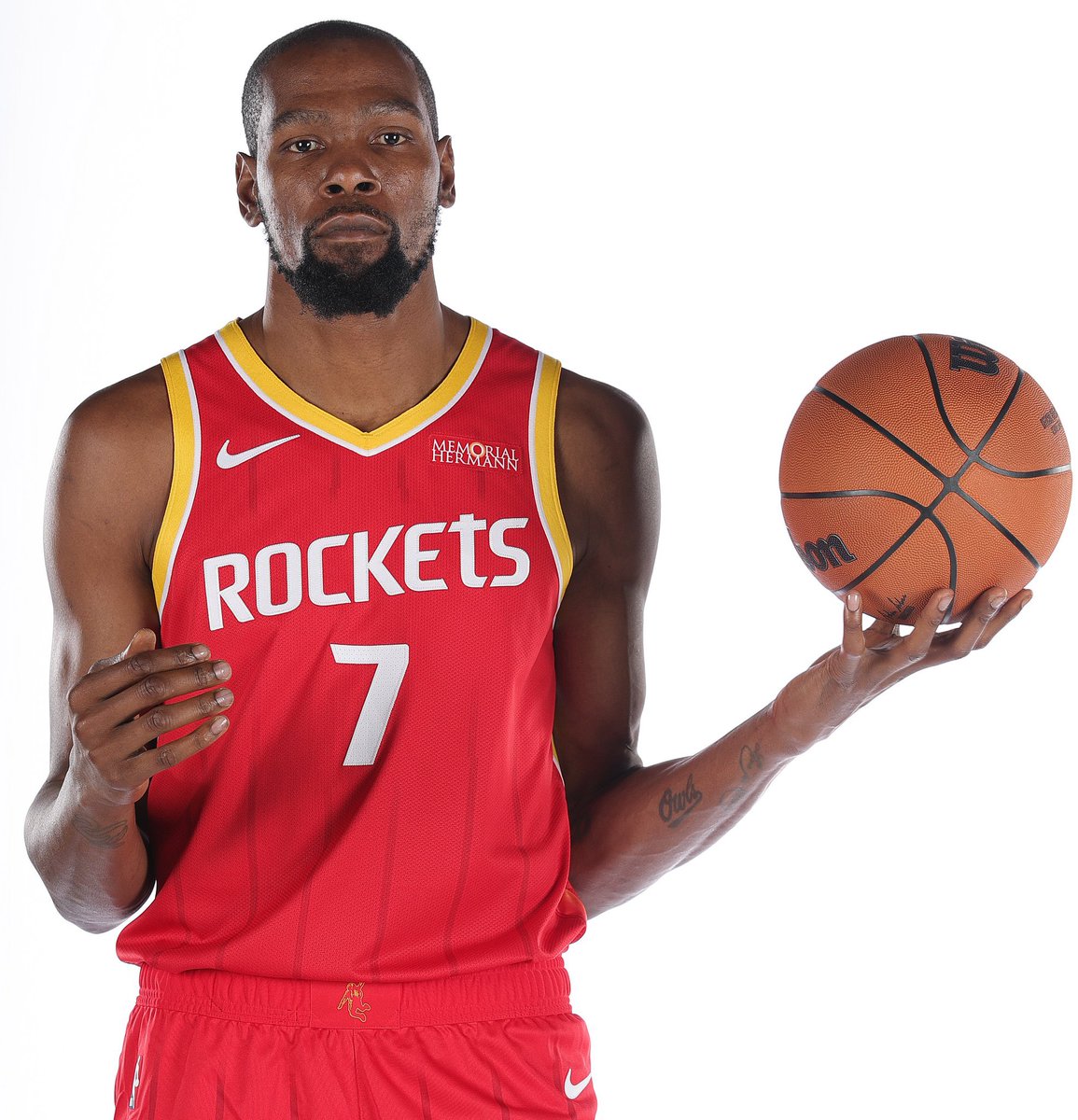 statdefender's tweet photo. Most Regular Seasons Averaging 25+ PPG On 50/40/80% Shooting Splits :

1.  Kevin Durant  —  8
2.  Larry Bird  —  3
3.  Nikola Jokic  —  1
3.  Kyrie Irving  —  1
3.  Zach LaVine  —  1
3.  Stephen Curry  —  1
3.  Chris Mullin  —  1
3.  Dale Ellis  —  1
3.  Kiki Vandeweghe  —  1 https://t.co/E9lmPHI2QK