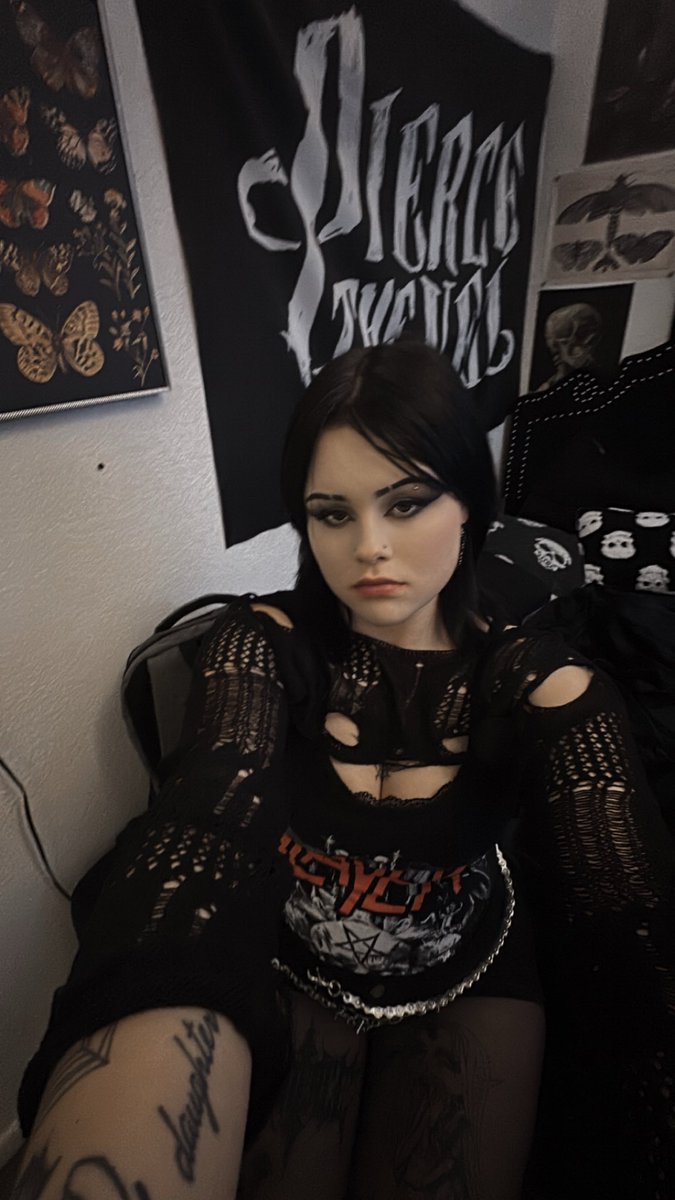 Wapan_Acahkos's tweet photo. 🖤#fypシ゚viral #goth #alt #viral https://t.co/y6cKK5uST2