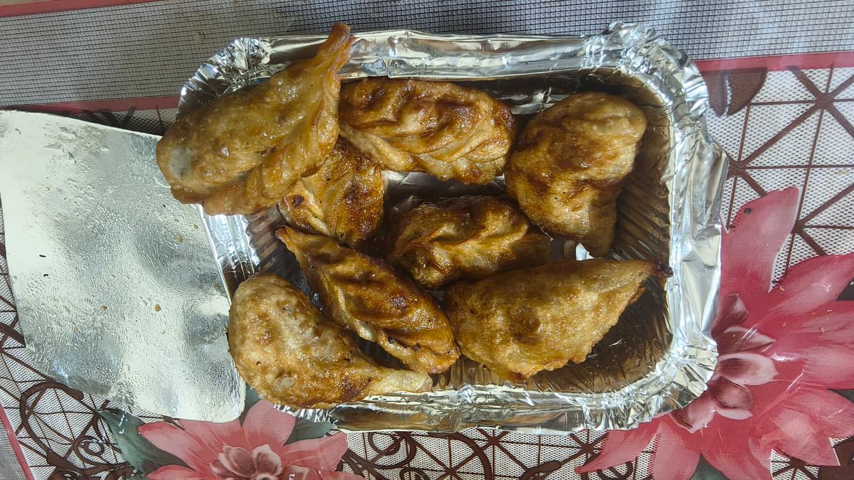 _Pran04's tweet photo. @zomato 
order id 8658829870
order placed - 
1 x Chicken fried momos [10 pieces]
received 8 pcs only.

refund pl https://t.co/tJszj8F4QC