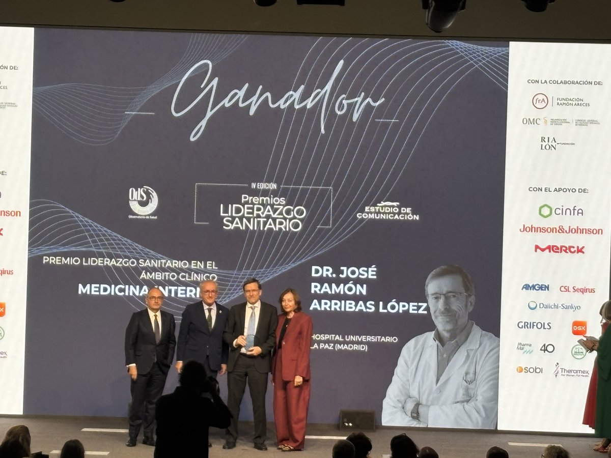 HospiLaPaz's tweet photo. 🎖️ El #HospiLaPaz se alza con tres reconocimientos en los Premios Liderazgo Sanitario de @OdSalud y @EstComunicacion. 

🩺 En Medicina Interna al Dr José Ramon Arribas. 

😷 En Medicina Preventiva a la Dra. María Teresa Ledo. 

🫁 En Neumologia al Dr. Francisco García Río. https://t.co/UpYz5a4MIe