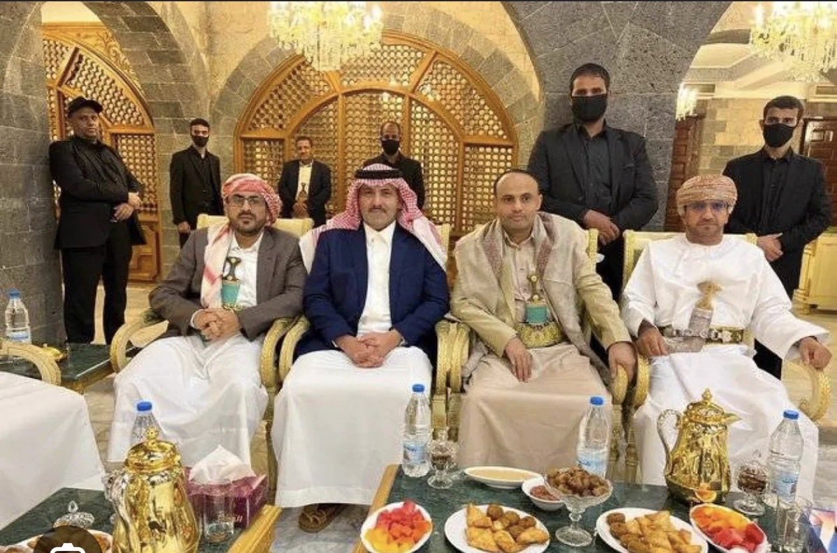 salem_857's tweet photo. @syrlswq377624 @5adallllaj اذا انتوا صافعينه عيل منو ماكل وياه سمبوسه https://t.co/kDa5CIq5Ph