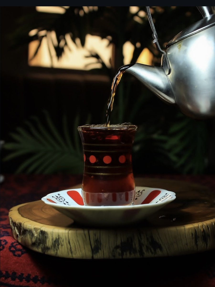 7aelh's tweet photo. أمشي بهدوء ، 
وأترك  نصيبي  للحياة ، 
و أؤمن  إن الجميل 
راح يجي  بوقته ... 
      _ مساء الأمل ⚘️🦋 https://t.co/vL88QUDW0b