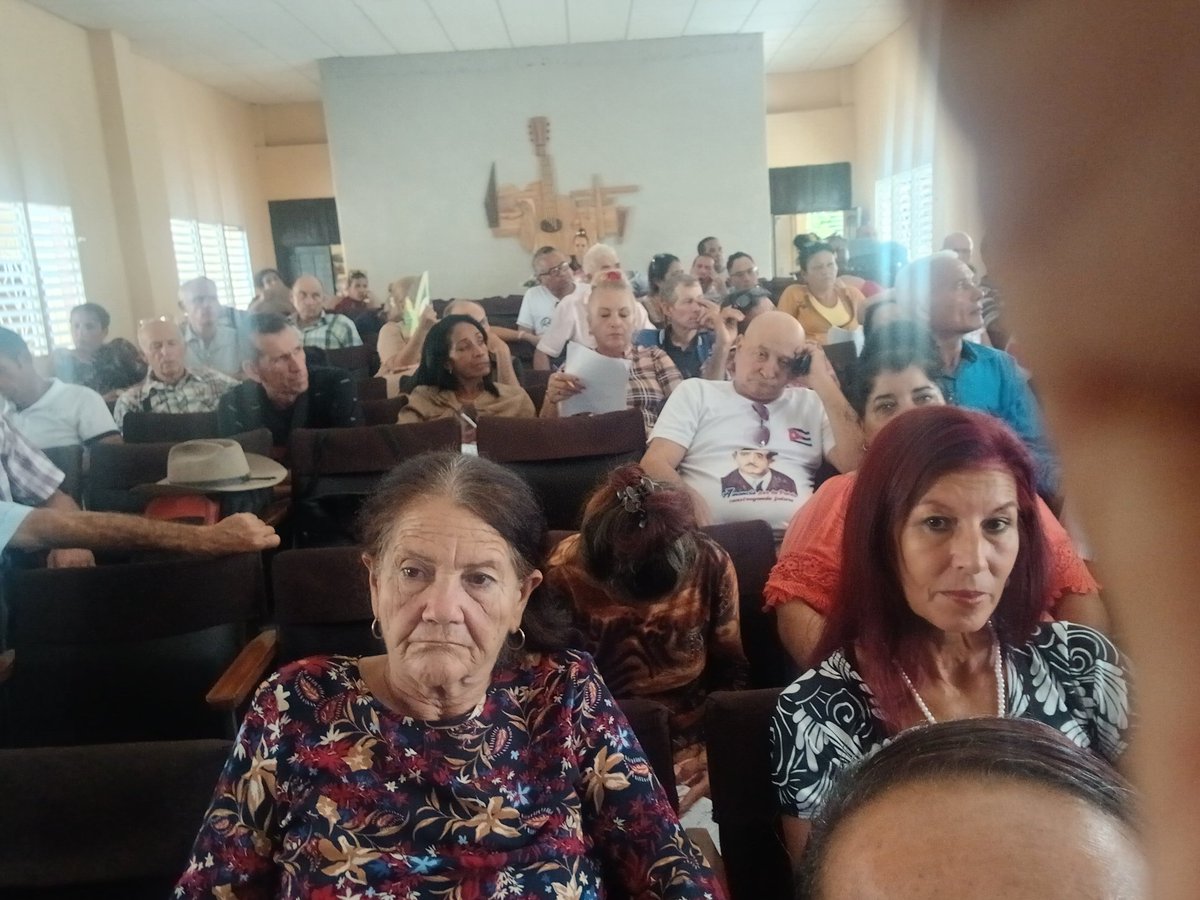 ReyesAna73's tweet photo. 🔥 Con la mira en el pueblo sesiona la Asamblea Municipal del Poder Popular en #Majibacoa 🔥  

📊 Se habló claro del resultado de la ejecución del plan y del presupuesto.  
📑 Se presentó el anteproyecto del plan de  economía y el presupuesto para el 2027.
#MiBarrioPorLaPatria https://t.co/B1U9FRHdNt