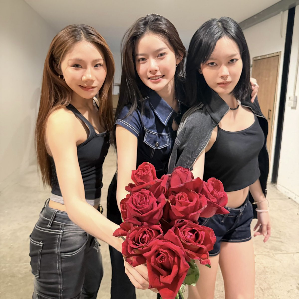 PIXXIEofficial_'s tweet photo. ดอกไม้ ให้พิกเซล🌹

#PiXXiE https://t.co/XYyV4MqjID