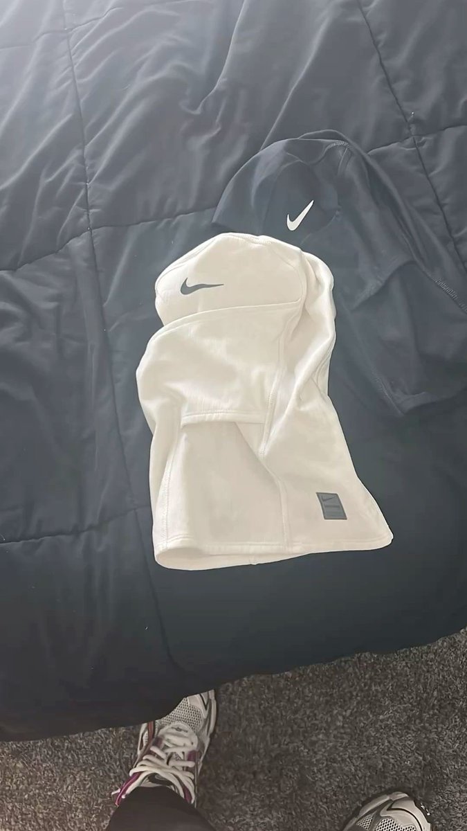 rk91_rk's tweet photo. Je met la quelle ce soir pour Cam visio ?? J’hésite..🤔
Histoire de vous montrer ma puissance derrière ma cagoule de vrai Rajel bande de sous race Blanc 💪🏽🔥

-Lavage de cerveaux 🧠 
-Humiliation en Cam et Voc 
-Viens avec ton Fric sal pute de blanc 💶
#Moneyslave #Findom https://t.co/EU59nwDWVz