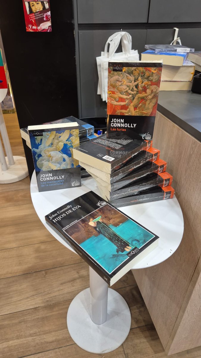 jconnollybooks tweet picture