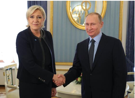 Steve319447's tweet photo. @GravierChr13450 @eciotti @J_Bardella @MLP_officiel Et je rajouterais comme la collabo #LePen , le voyou #Fillon est allé se remplir les poches en Russie !
un moment c'est bon de victimiser toutes ces crapules politiques qui ne pensent qu'à se gaver de pognon quittes à trahir leur pays !
Un jour l'Histoire jugera ces racailles ! https://t.co/m9yqetnOsa