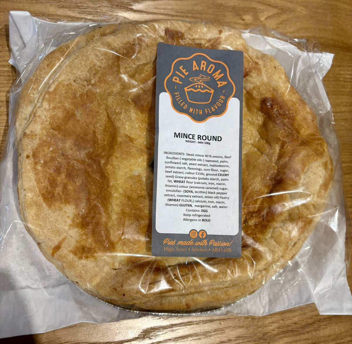 DoricPhrases's tweet photo. Fit rare! Lo’e it fin ma dother comes hame wi a #mince roon #pie fae Pie Aroma #Strichen 🥧 https://t.co/9wtceANTb3