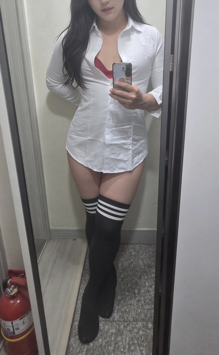 CD_soaLi's tweet photo. #cd #女装男子 #男の娘 #femboy #sissy #여장 #여장남자 #시디 #디그레이디 #feminization #여성화 #anal #hush2
오늘 퇴근후 복장 ~~ https://t.co/hHQ1qa47xs