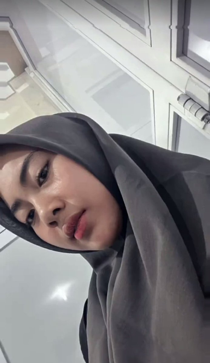 wldcantik's tweet photo. kontolin muka aku plis https://t.co/jRnV7H9Q7n