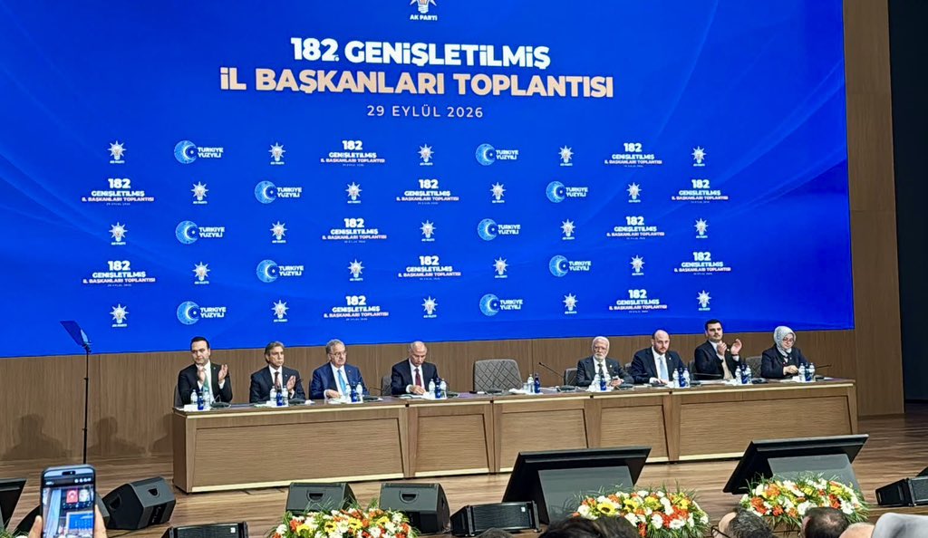 AdemAldemir33's tweet photo. 📍 AK Parti Genel Merkez

Genel Başkanımız ve Cumhurbaşkanımız Sayın Recep Tayyip Erdoğan’ın başkanlığında gerçekleştirilen 182. Genişletilmiş İl Başkanları Toplantısı’na, İl Kadın Kolları Başkanımız Sayın Hülya Ekin ve İl Gençlik Kolları Başkanımız Sayın Ahmet Karagöz ile birlikte katılım sağladık.

@RTErdogan@Akparti