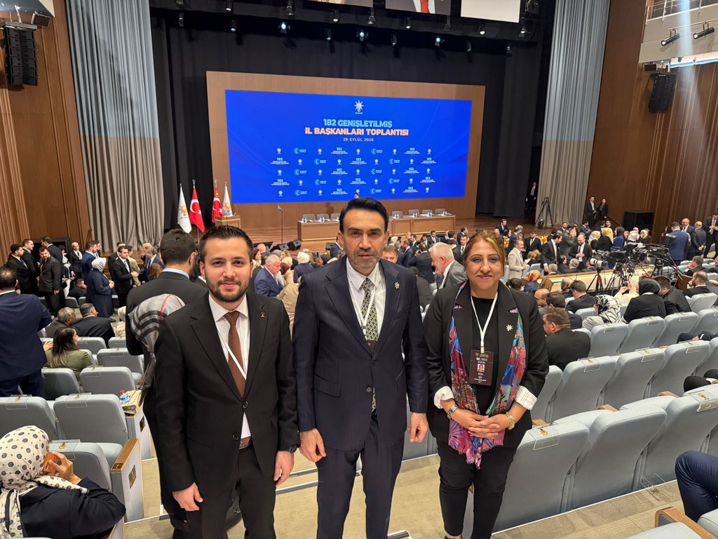 AdemAldemir33's tweet photo. 📍 AK Parti Genel Merkez

Genel Başkanımız ve Cumhurbaşkanımız Sayın Recep Tayyip Erdoğan’ın başkanlığında gerçekleştirilen 182. Genişletilmiş İl Başkanları Toplantısı’na, İl Kadın Kolları Başkanımız Sayın Hülya Ekin ve İl Gençlik Kolları Başkanımız Sayın Ahmet Karagöz ile birlikte katılım sağladık.

@RTErdogan@Akparti