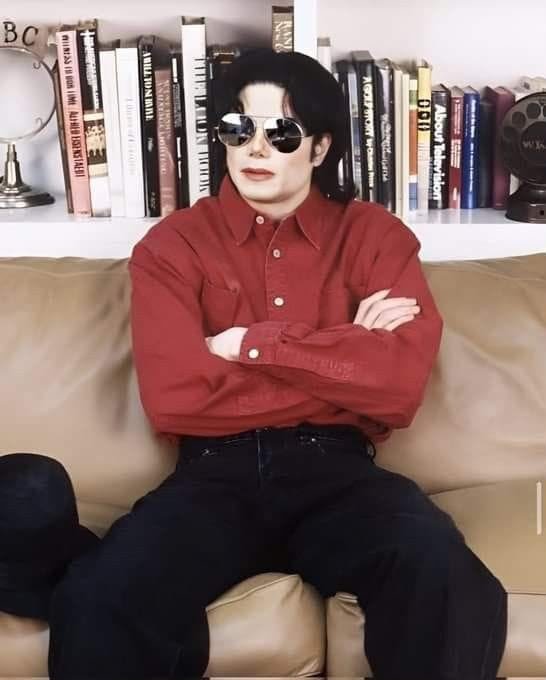 WomanGhosts10's tweet photo. Miren lo precioso que es este hombre 😍 https://t.co/LfeUfxLOe7