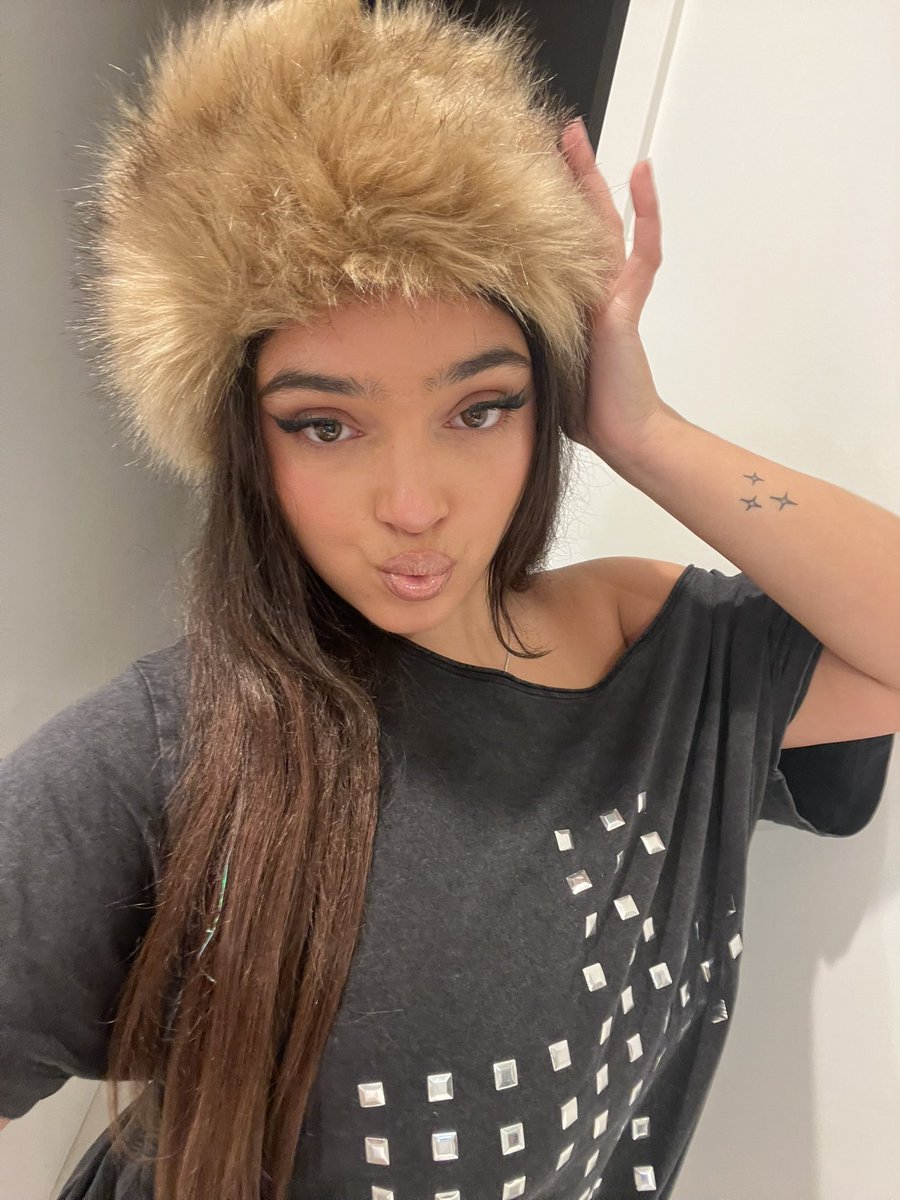 mariebrry's tweet photo. Meow ^.^ https://t.co/kJoIVI9ufQ