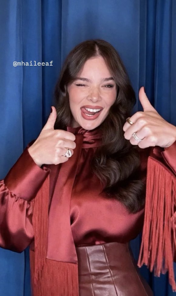 mhaileeaf's tweet photo. Hailee Steinfeld
today’s new pics! <3 https://t.co/JS8rsTOiLm